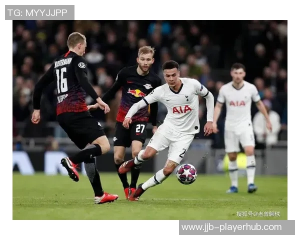 欧冠激战：多特蒙德与波尔图平局后点球大战引发全场沸腾