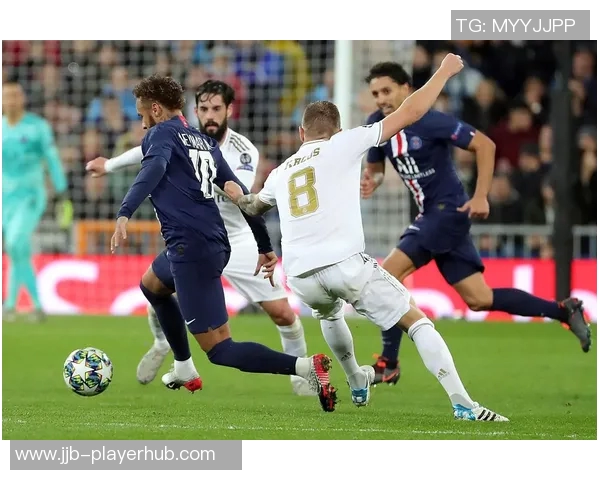 德甲焦点战平皇马与巴黎圣日耳曼激战成和引发全场热议